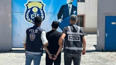 Sahte kimlikle Gürcistan’a kaçacaktı Kars’ta yakalandı