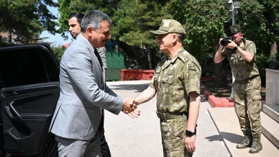 Vali Çiftçi’den Altuğ Paşa’ya ziyaret
