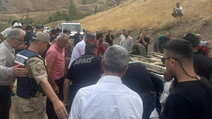 Hakkari'de trafik kazası: 2 ölü