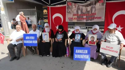 Ailelerin evlat nöbeti sürüyor
