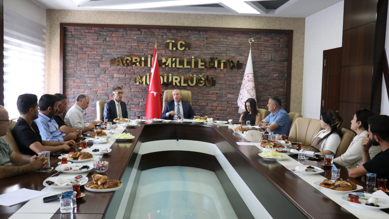 "Okulların fiziki imkanlarını iyileştirdik"