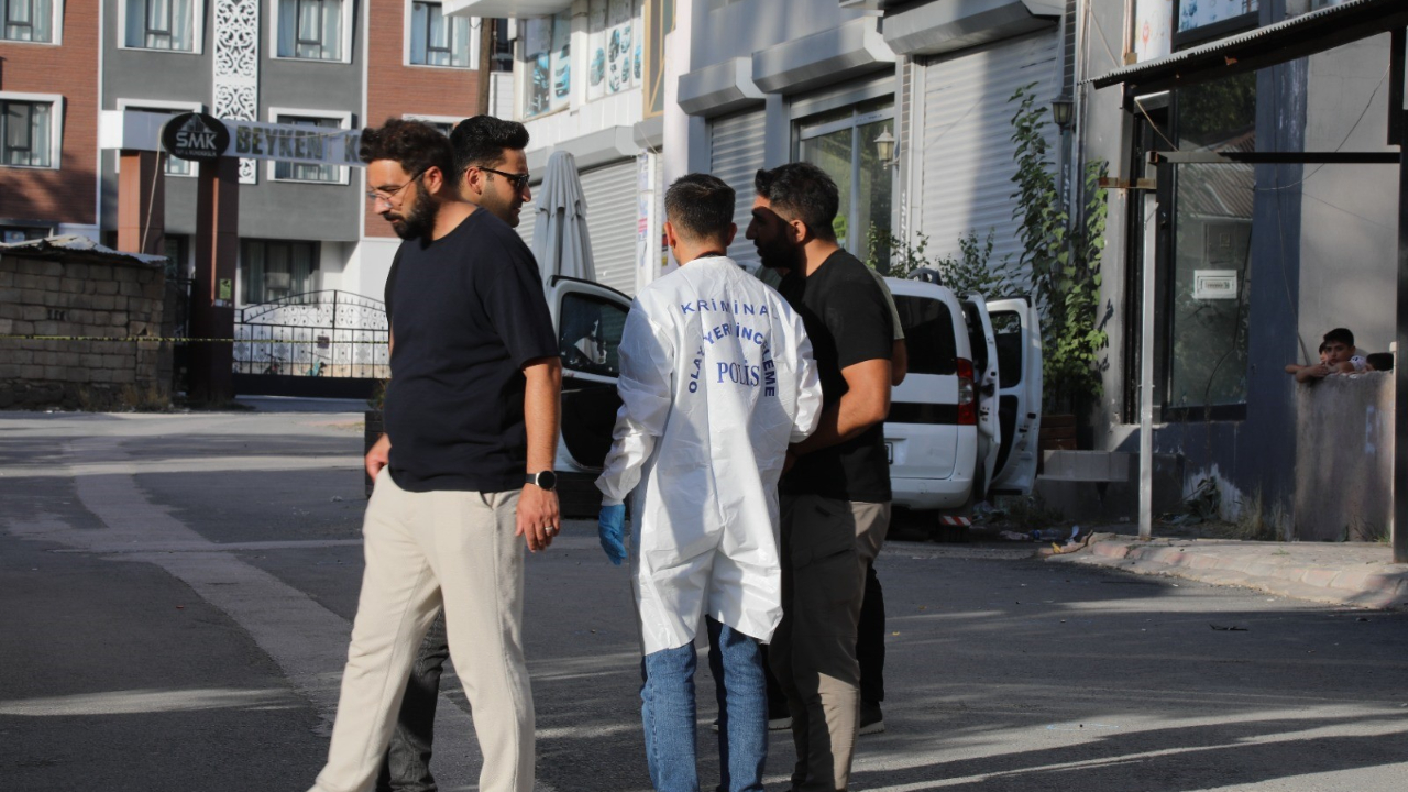 İki kardeş silahlı saldırıya uğradı: 1 ölü, 1 yaralı