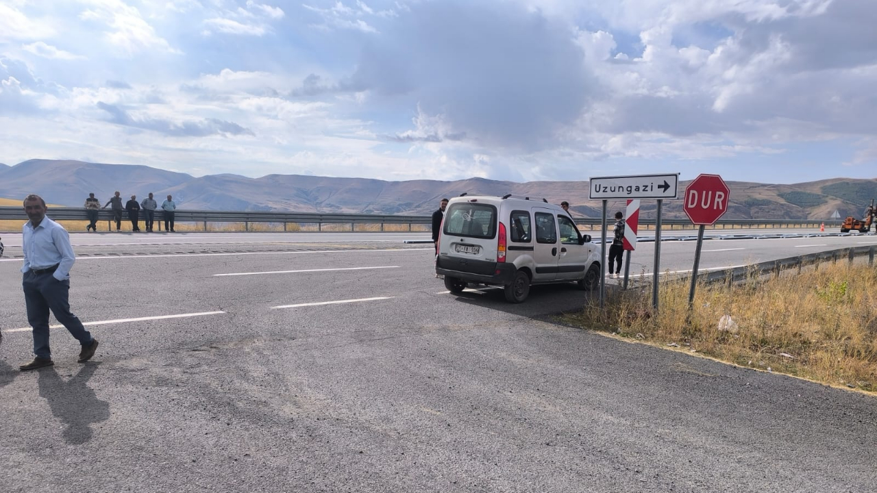 Uzungazi köylülerinden karayollarına bariyer tepkisi