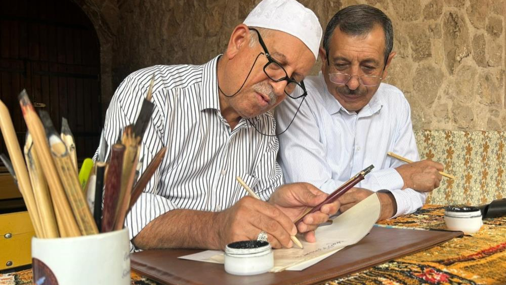 Kur'an-ı Kerim'i el yazısıyla tamamladı