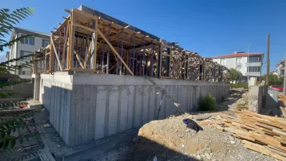 İnşaattan düşen işçi ağır yaralandı