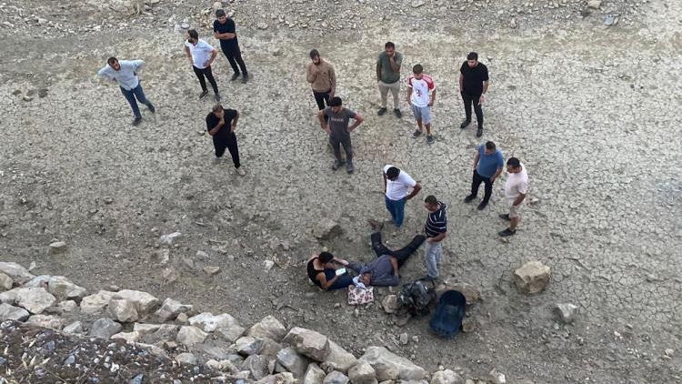 Kontrolden çıkan "patpat" uçuruma yuvarlandı
