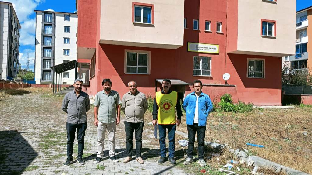 Topçu: Çocukların barınma yerlerinden elinizi çekin!