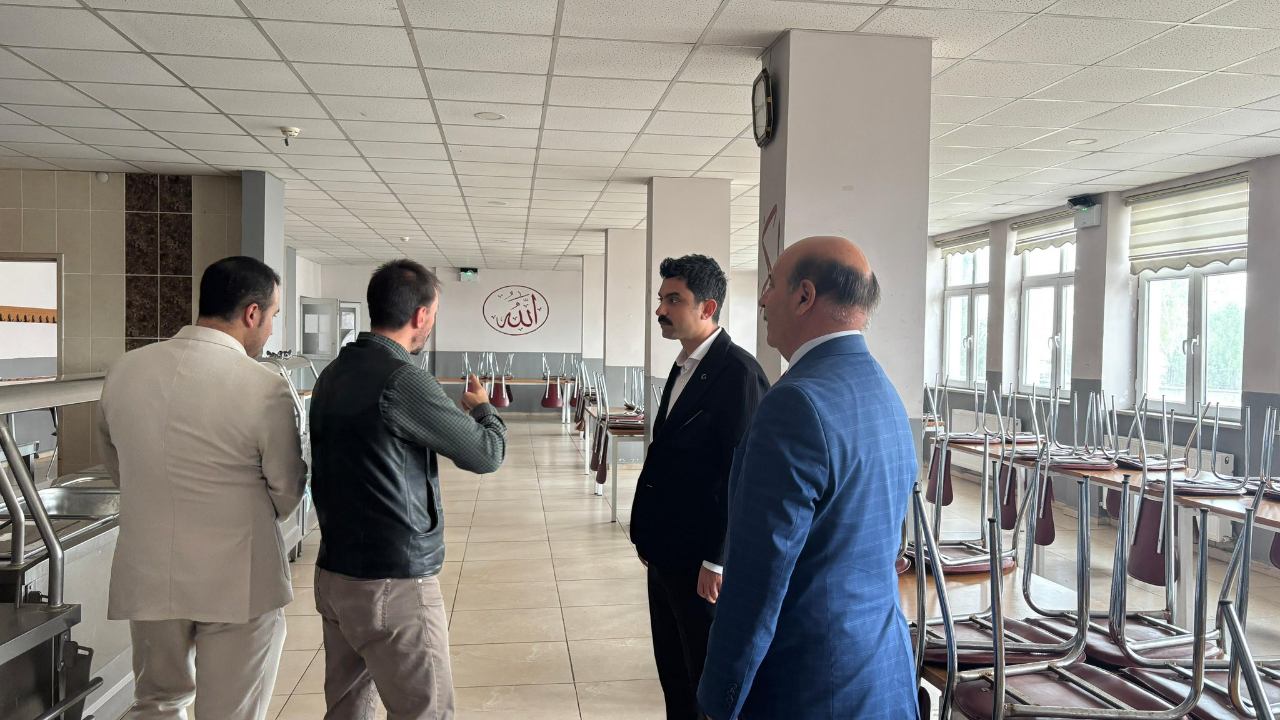Kaymakam Tutal okulları inceliyor