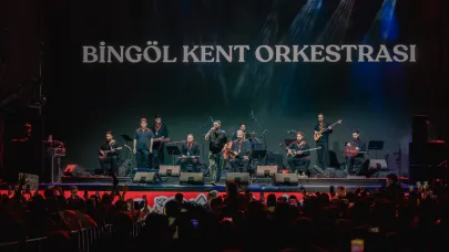 "Bir Anadolu Şenliği" türkülerle devam etti