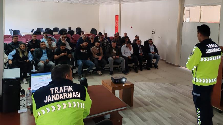 Tarım aracı sürücülerine seminer