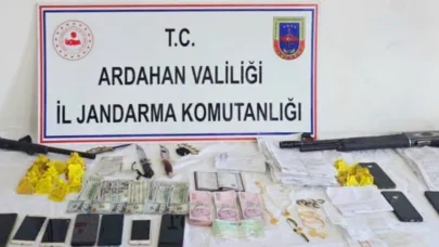 Ardahan'da dolandırıcılık iddiasıyla 4 kişi tutuklandı