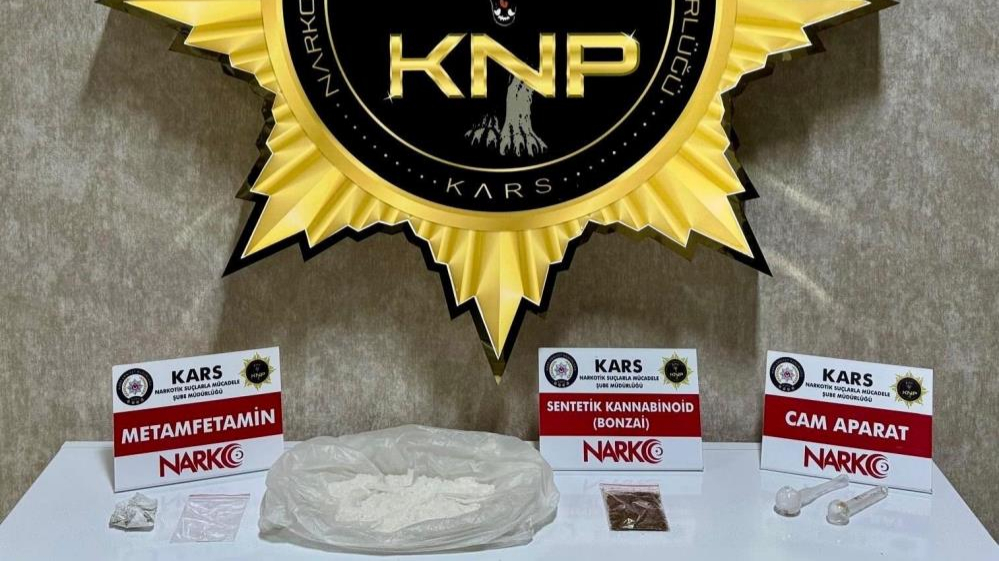 Kars’ta uyuşturucu taciri 3 kişi tutuklandı