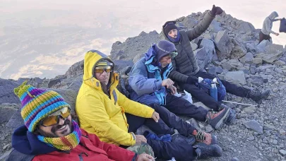 Ağrı Dağı’nda 4 günlük zirve yolculuğu