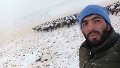 Ağrı’da yüksek kesimlere mevsimin ilk karı düştü