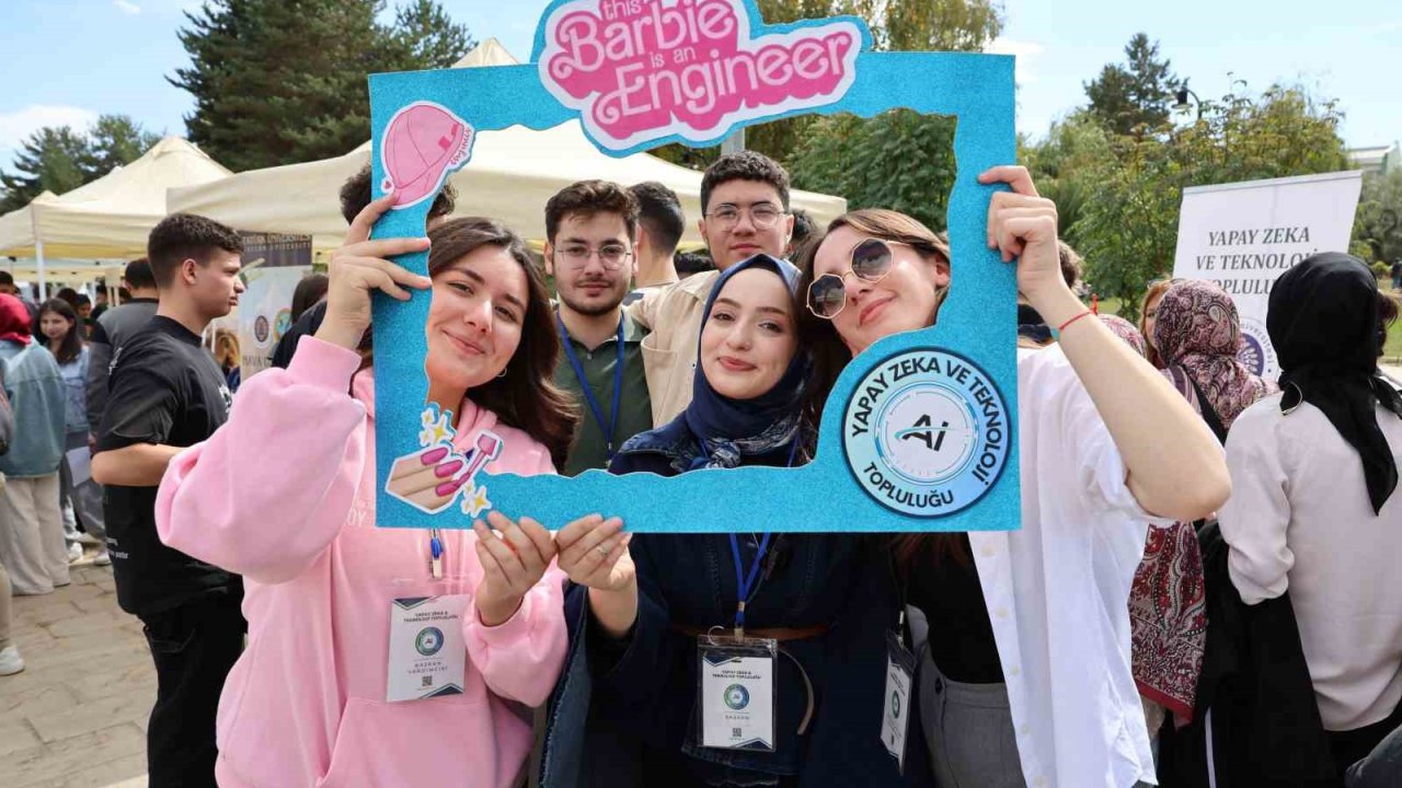 Atatürk Üniversitesi, oryantasyon programıyla akademik yıla başladı