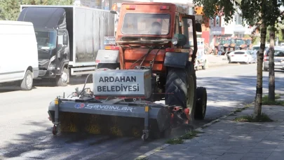 Belediye ekiplerinin hummalı çalışması