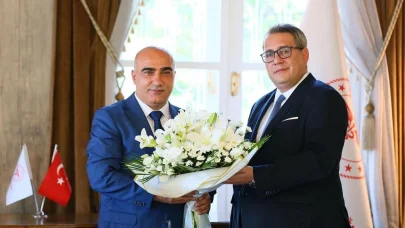 Doç. Dr. Ayhan Kul, İzmir'e atandı