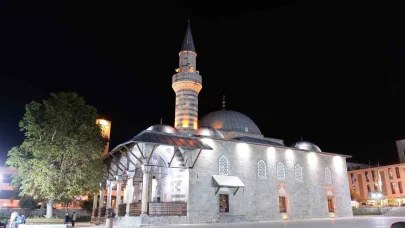 Dünya ikincisi Hafız Ali Turhan, Lala Mustafa Paşa Camii’ne atandı