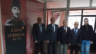 ER-VAK’tan Kazım Yurdalan Ortaokulu’na kültür hizmeti