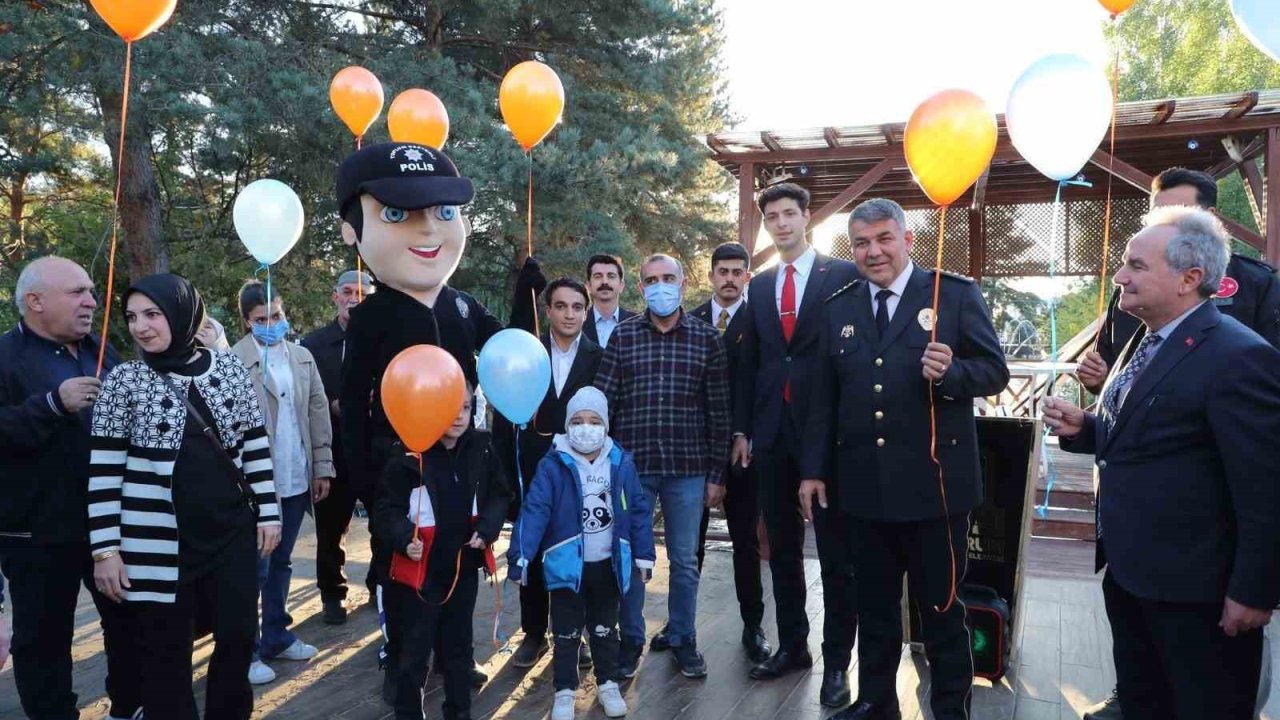 Lösemili Çocuklar Derneği gönüllere dokunuyor