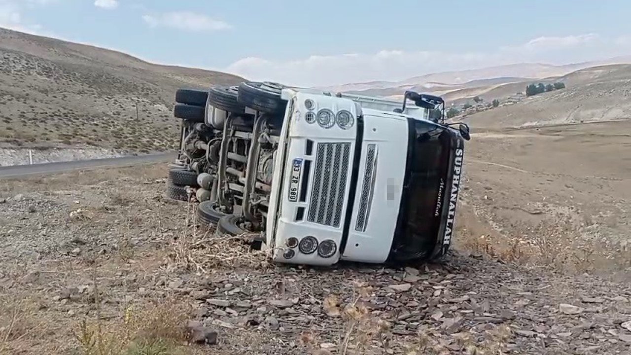 Virajı alamayan kamyon devrildi