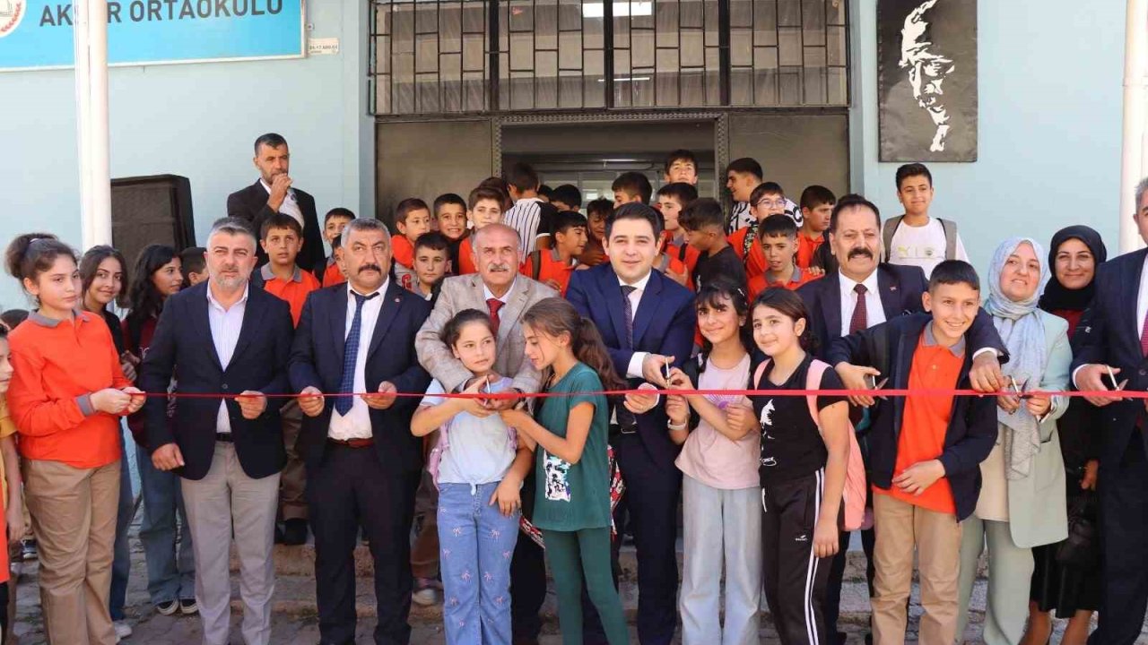 Köy okulu yenilendi