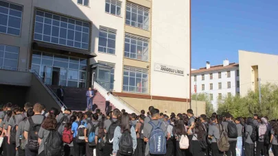 Gün, Iğdır Anadolu Lisesi’ni ziyaret etti