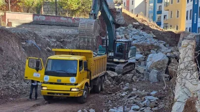 Evlerinden tahliye edilen vatandaşlar tepkili