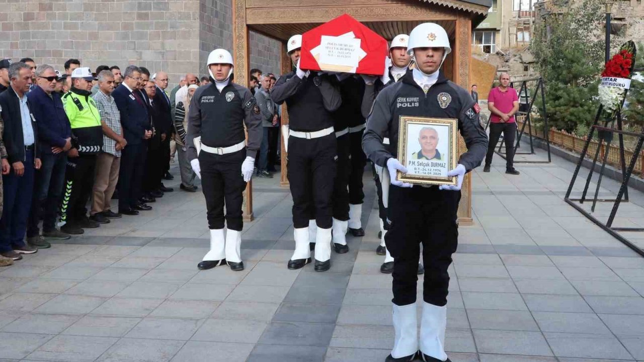 Erzurum&#039;da kalp krizi geçiren polis memuru hayatını kaybetti