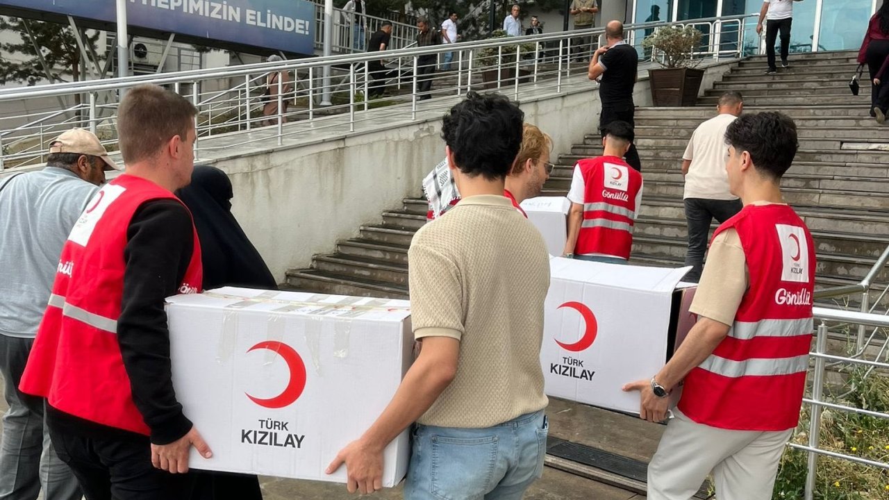 Kızılay Palandöken Şubesi desteklerini sürdürüyor