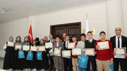 Oltu’da Hafız ve Hafizeler belgelerine kavuştu