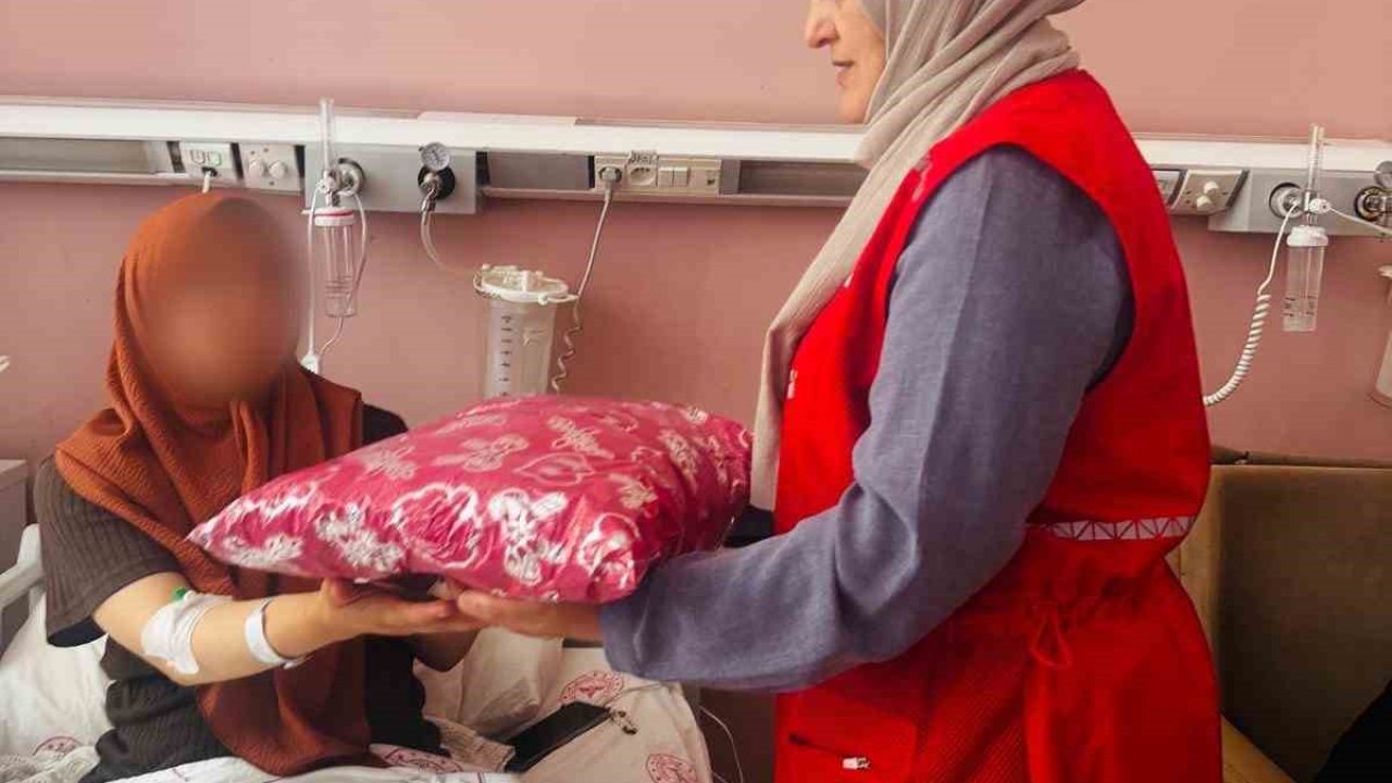 Annelere ve yeni doğanlara "Sevgi Bohçası" hediyesi