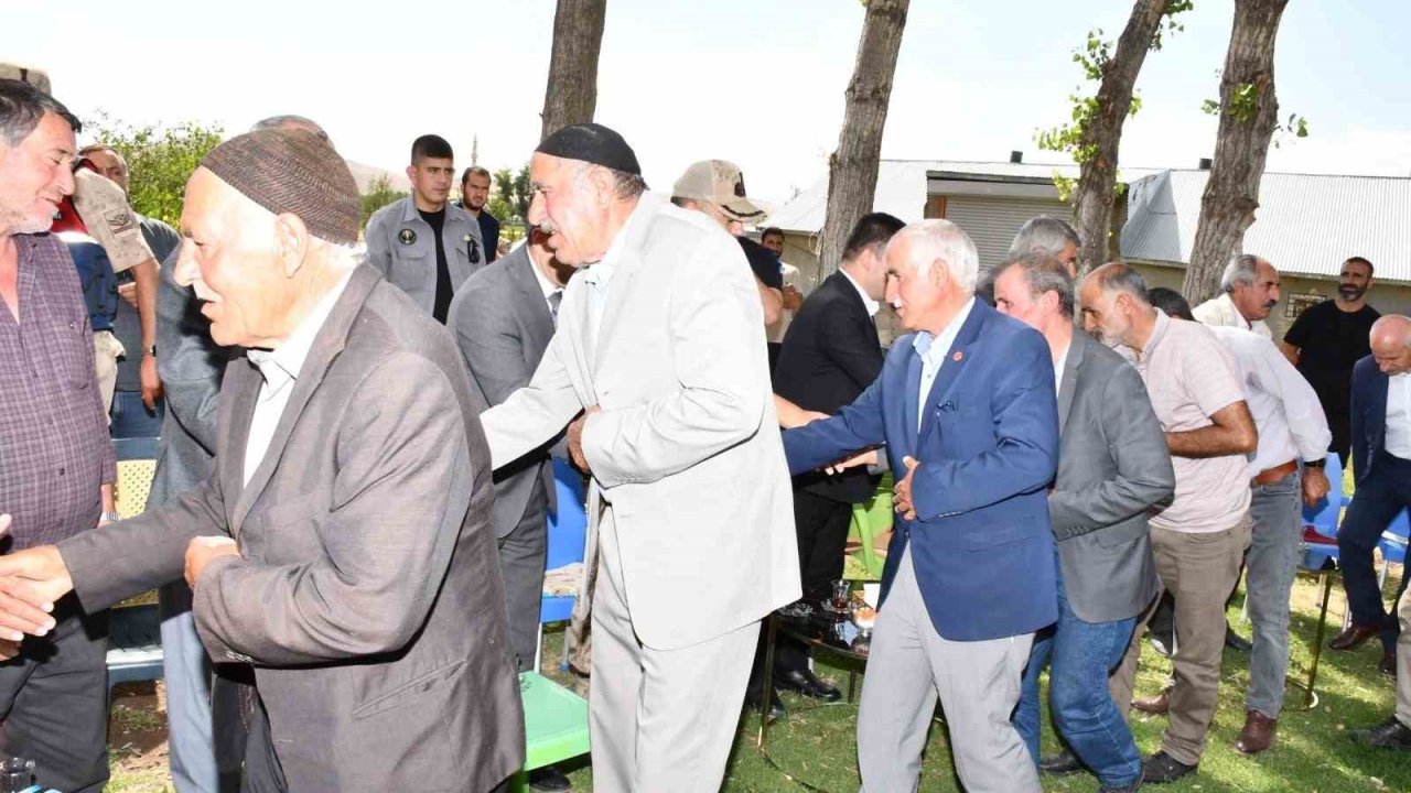 Patnos’ta iki aile arasındaki husumet barışla sonuçlandı