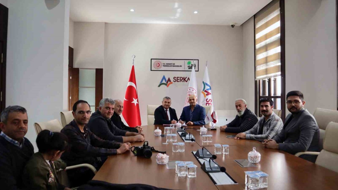 Kars'ta medya çalışanlarına "Yapay Zeka" eğitimi verilecek