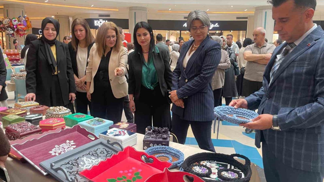 Butik Pasta ve El Sanatları Sergisi açıldı