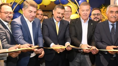 Vali Çiftçi, Erzurum Fenerbahçeliler Derneğinin açılış törenine katıldı