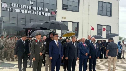 Valiye şemsiye var, gazilere yok