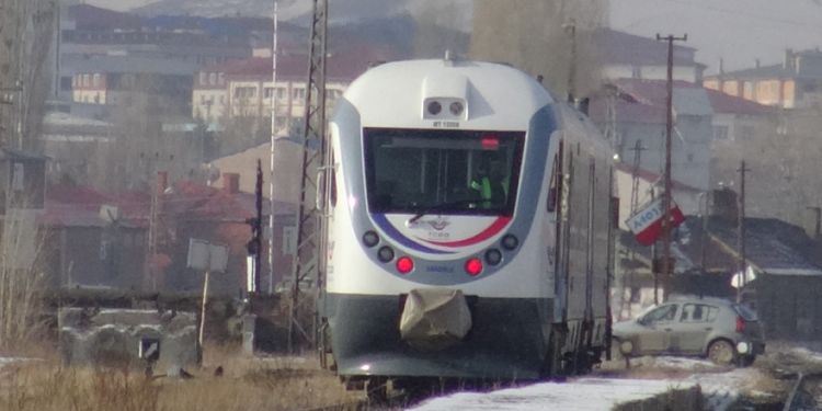 Kars’ta tren seferleri yeniden başladı