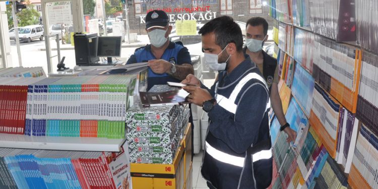 Kars’ta kırtasiye ürünlerine denetim