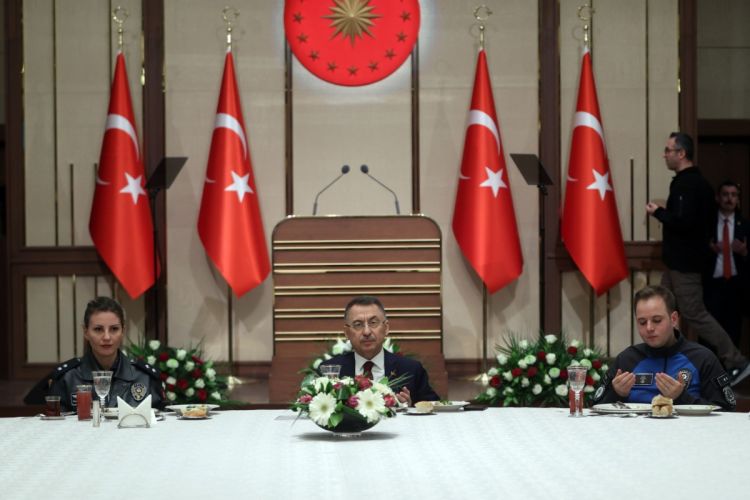 Oktay: 'Depremde vefat eden 50 bini aşkın insanımız arasında 216 da emniyet mensubumuz bulunuyordu'