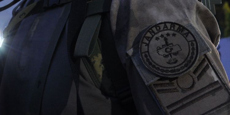 Selim jandarma uyuşturucuya geçit vermiyor