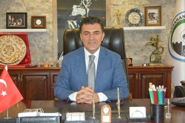 Koronavirüse yakalanan Ardahan Belediye Başkanı Faruk Demir'den mesaj