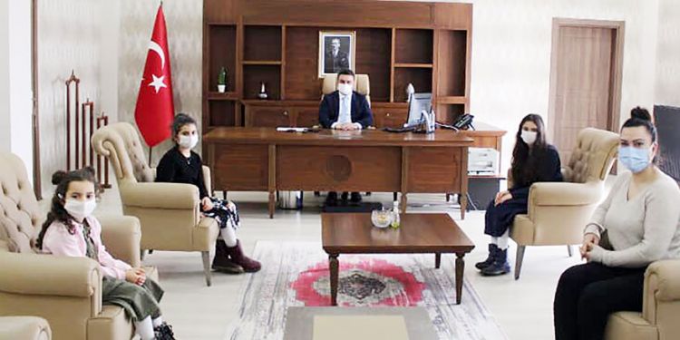 Selim’in “Küçük Kütüphaneci”lerine belgeleri verildi