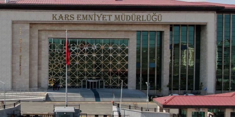 Kars'ta FETÖ operasyonu devam ediyor