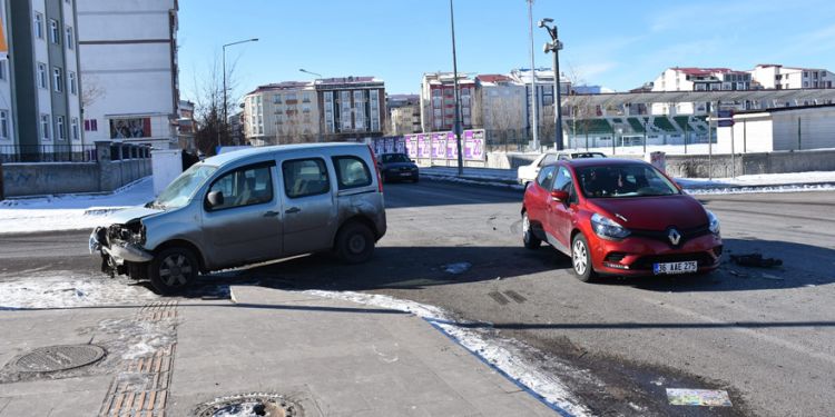 Kars’ta trafik kazası!
