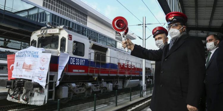 Türkiye’den Çin’e gidecek Bor treni ve Rusya’ya gidecek ilk blok ihracat treni yola çıktı