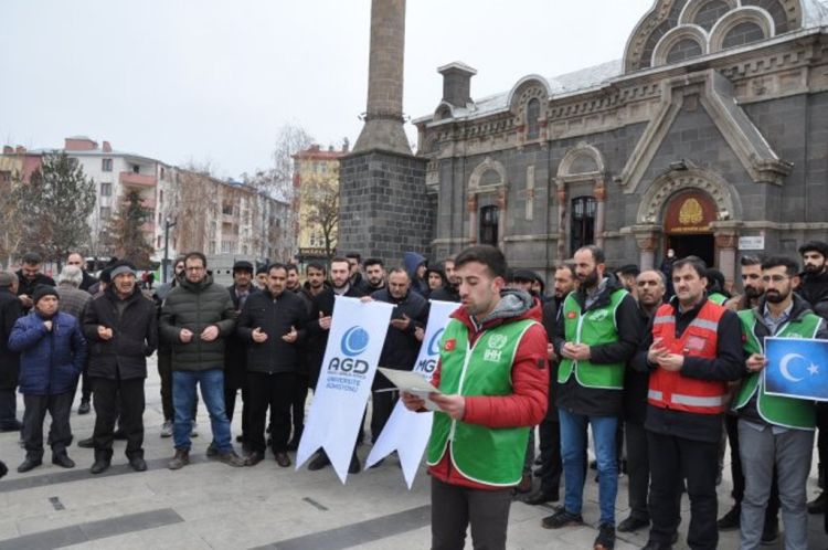 Çin’in, Doğu Türkistan politikaları protesto edildi