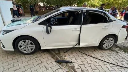 Aracın içinde çakmak gazı tüpü patladı