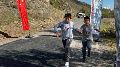 Ardahan’ın koşan yıldızları Posof’ta parladı
