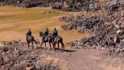 Atlı devriyeler, güvenlik ve doğal yaşamın korunmasını sağlıyor